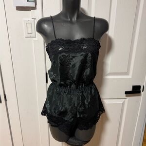 Elegant Black Lace Trim Sleepwear